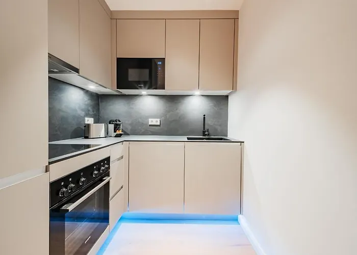 Aparthotel Home1 - Maisonxv 4*